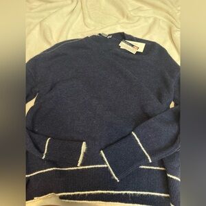 Navy Vineyard Vines Sweater
